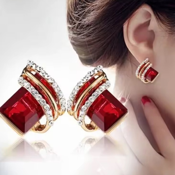 Red Crystal Stud Earrings – Elegant Rhinestone Gold Plated Jewelry